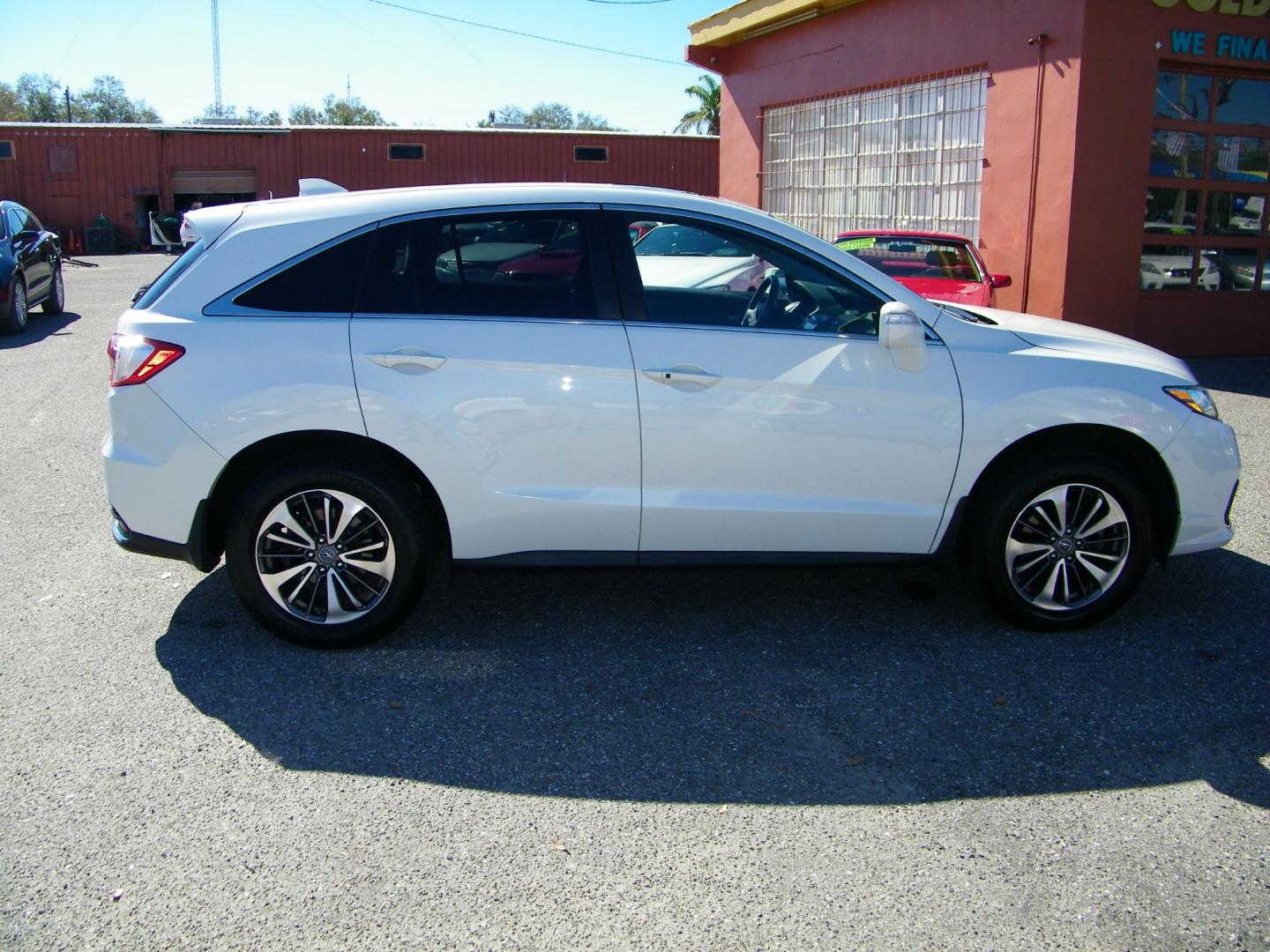 2017 Acura RDX 6-Spd AT AWD w/Advance Package (5J8TB4H76HL) with an 2.3L L4 DOHC 16V engine, 6A transmission, located at 4000 Bee Ridge Road, Sarasota, FL, 34233, (941) 926-0300, 27.298664, -82.489151 - Photo#6